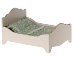 Maileg Wooden Bed -Odin Parker 11 2003 00 3 900x750 resize fill