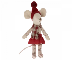 Maileg Christmas Mouse - Big Sister -Odin Parker 14 2700 00 2 900x750 resize fill 2048x png