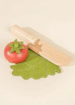 Sliceable Wooden Vegetables -Odin Parker 2164b0e9616cebcb5598874176fcf7c111d7cd34498f911d6ace59d61eadb312 jpeg