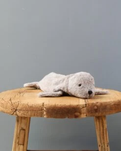 Senger Naturwelt Cuddly Animal - Gray Seal -Odin Parker 2J2A4161 2