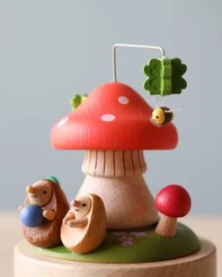Mini Wooden Mushroom & Hedgehogs Music Box -Odin Parker 2J2A8501
