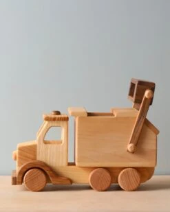 Dk Handmade Wooden Garbage Truck 10 Dk Handmade Wooden Garbage Truck -Odin Parker 2J2A9690