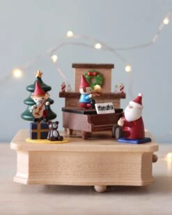 Pre-order: Santa's Christmas Concert Music Box (ships Early November) -Odin Parker IMG 3184
