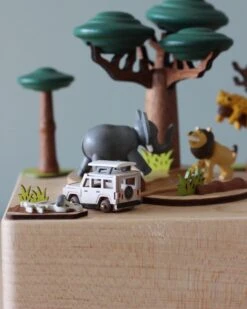 Wooden Safari Music Box -Odin Parker IMG 3286