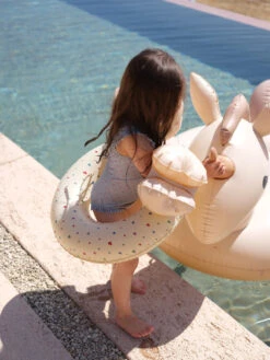 Konges Sløjd Inflatable Junior Swim Ring - Multi Hearts -Odin Parker JUNIOR SWIM RING Swim rings KS4871 MULTI HEARTS 2 1080x jpg