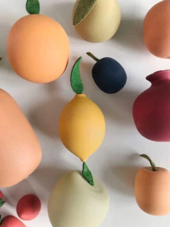 Handmade Wooden Fruits 7 Handmade Wooden Fruits -Odin Parker att saboconcept dc4b10784032c8bee5da5ae335fece6b